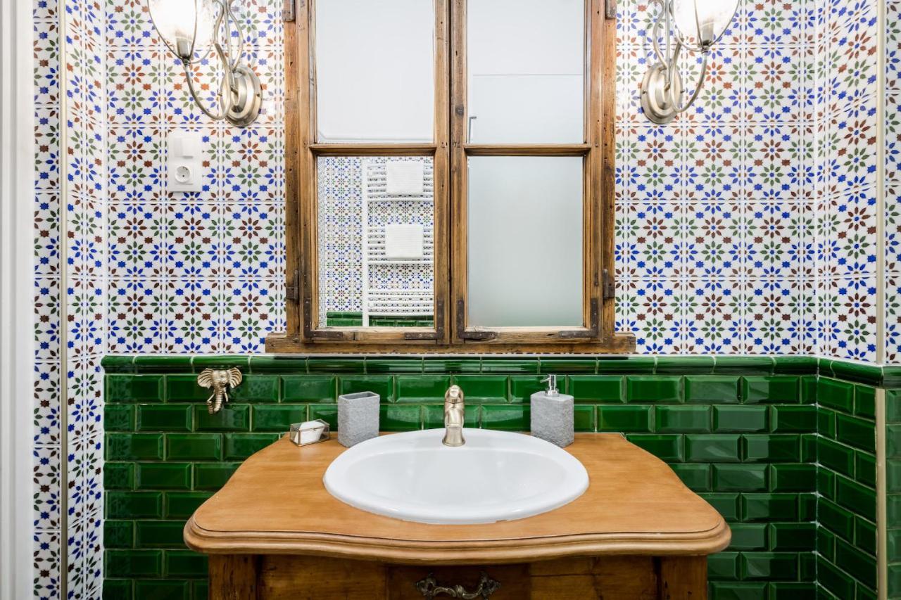 Unique & Stylish - Home Of Traveler In City Center Budapest Luaran gambar
