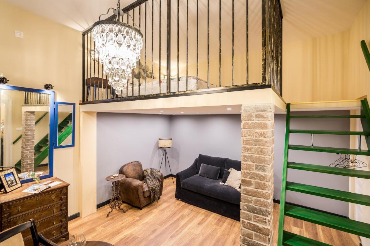 Unique & Stylish - Home Of Traveler In City Center Budapest Luaran gambar